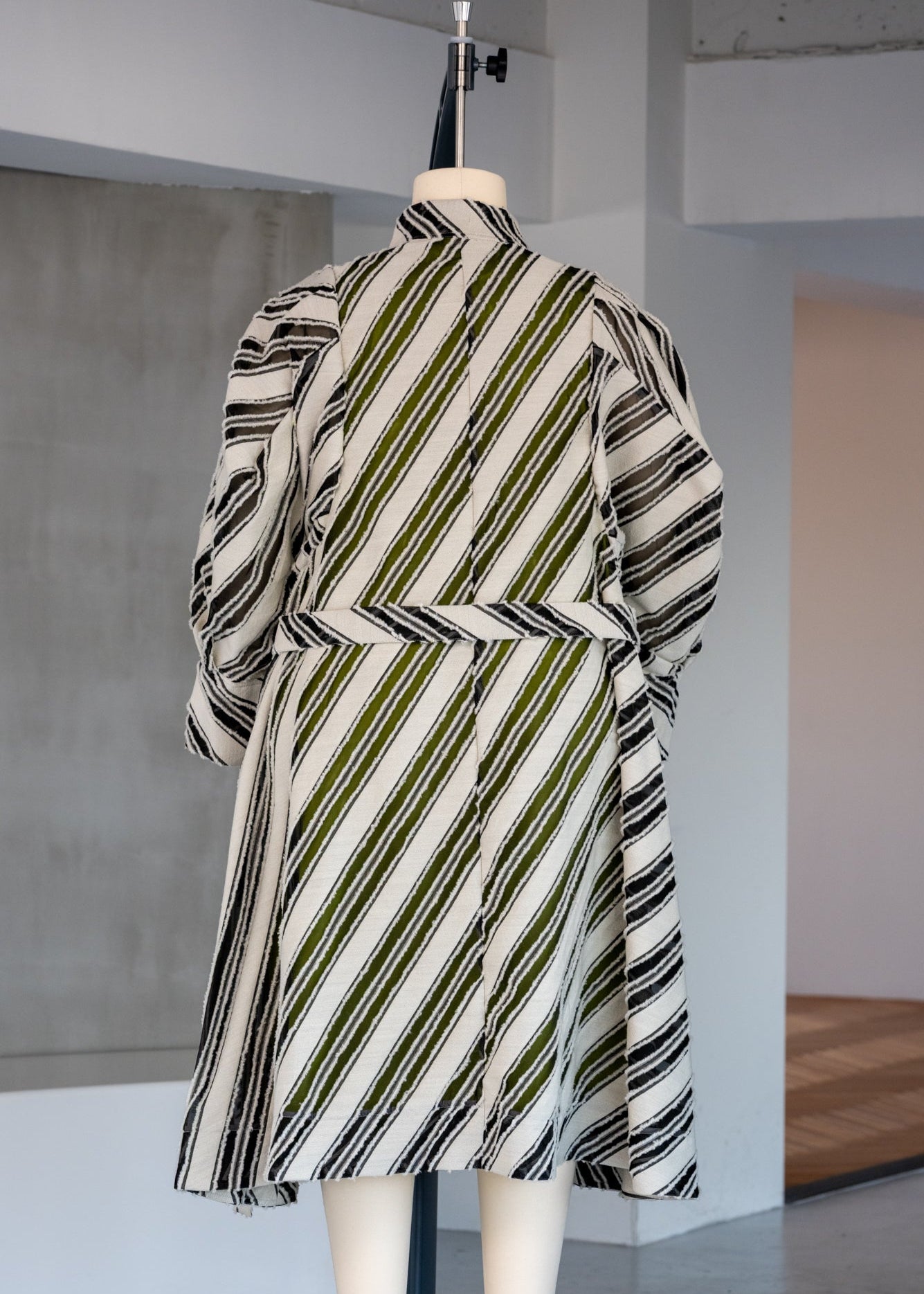 Balloon Sleeve Duster